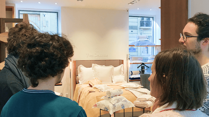 Session de travail en boutique avec l'équipe de vente
